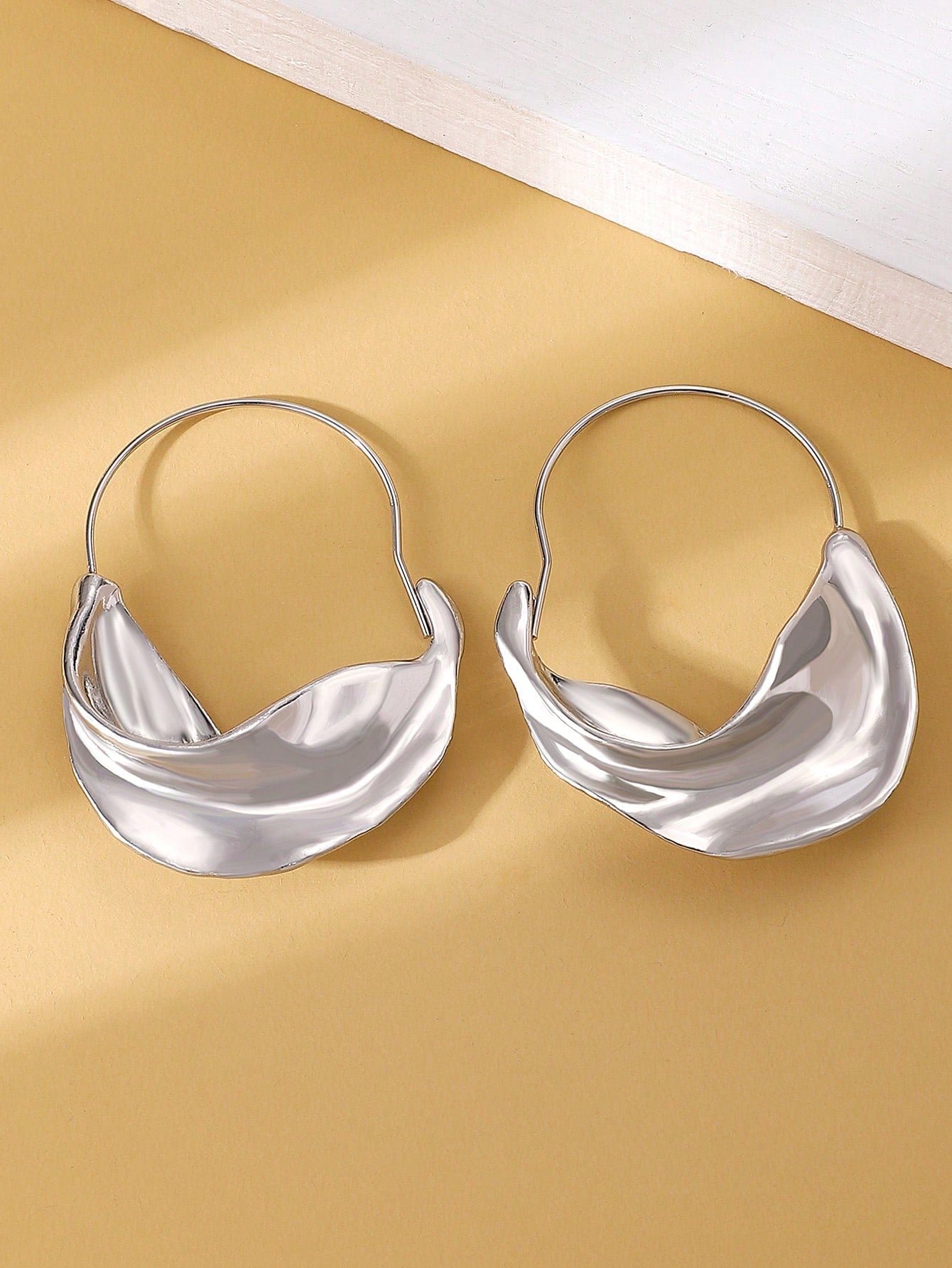 Geometric Design Hoop Earrings