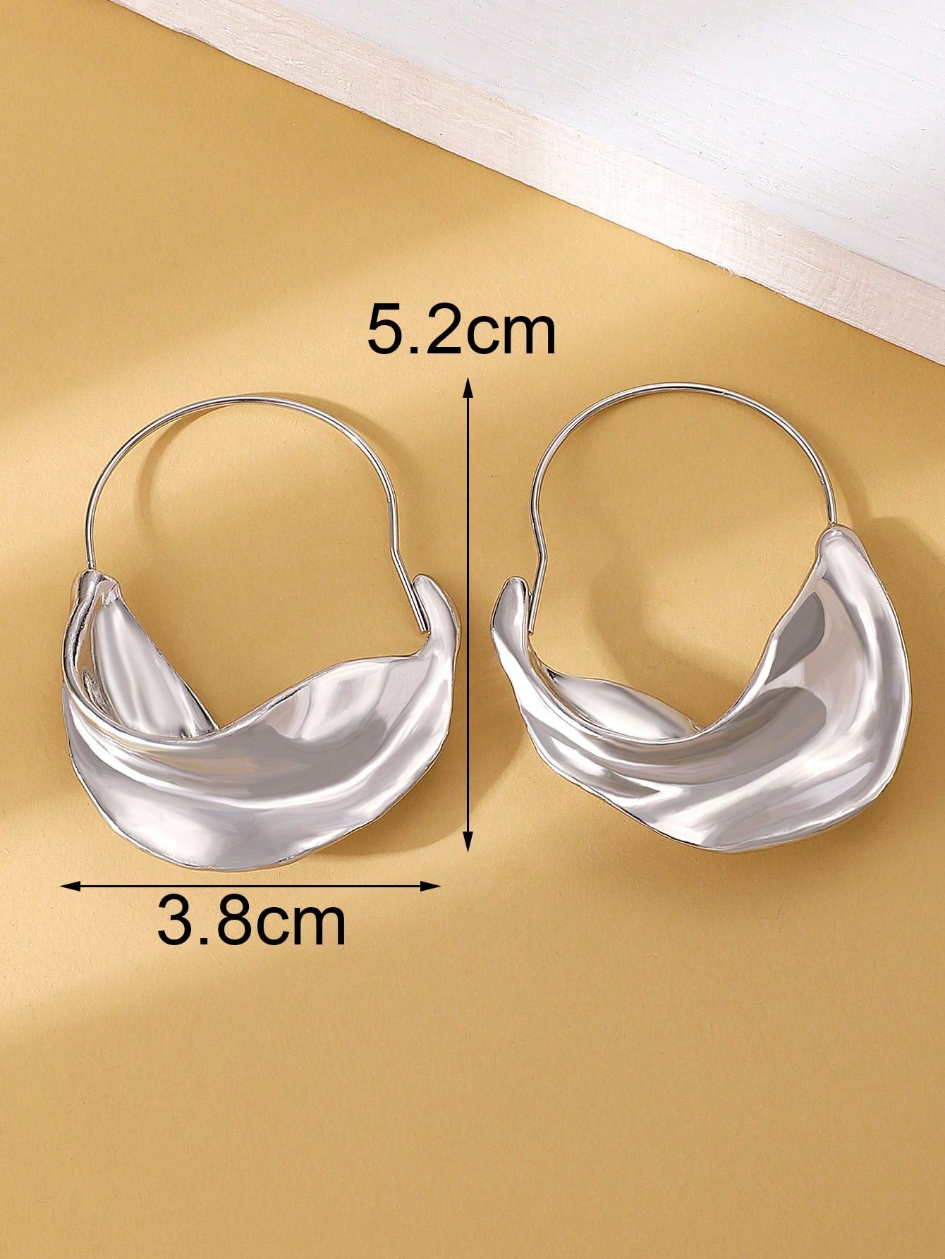 Geometric Design Hoop Earrings